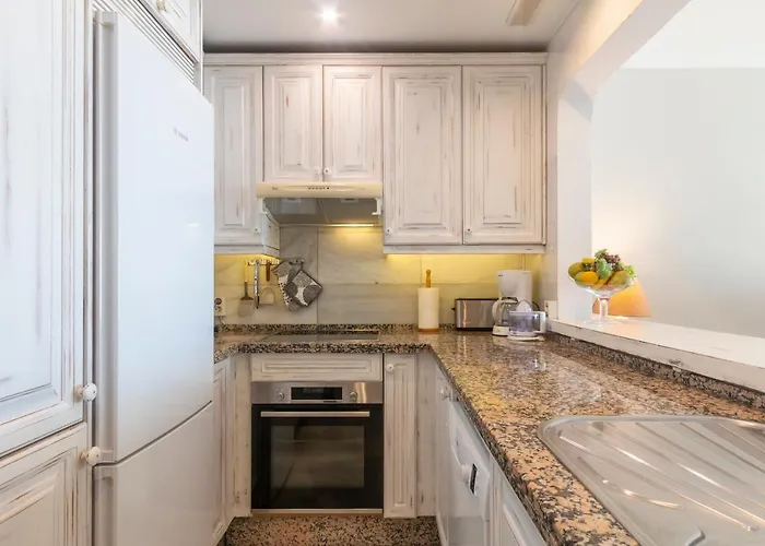 Deluxe With Jacuzzi *