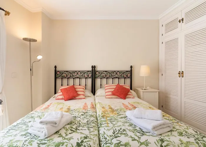 Deluxe With Jacuzzi Apartament *