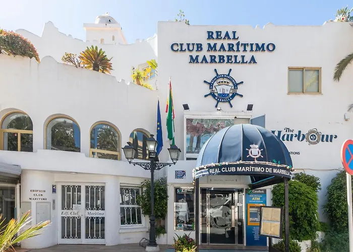 Deluxe With Jacuzzi Marbella